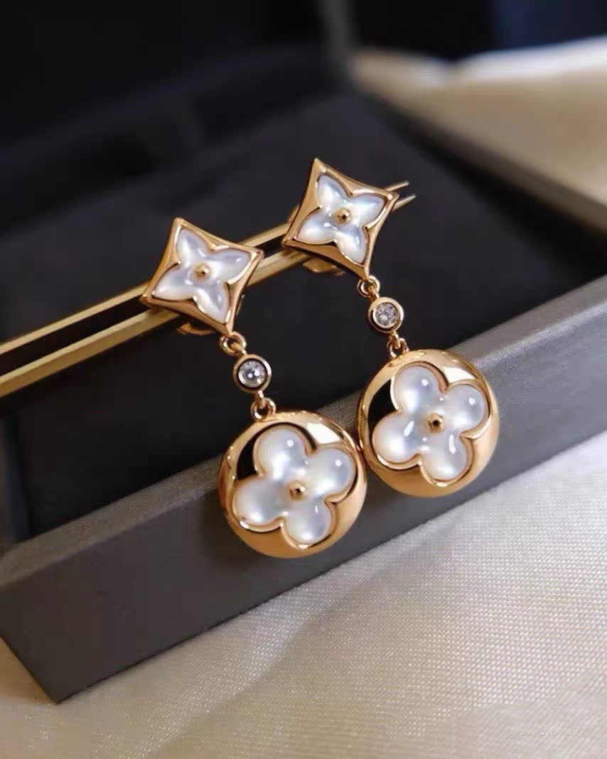 Louis Vuitton Gold Flower Earrings